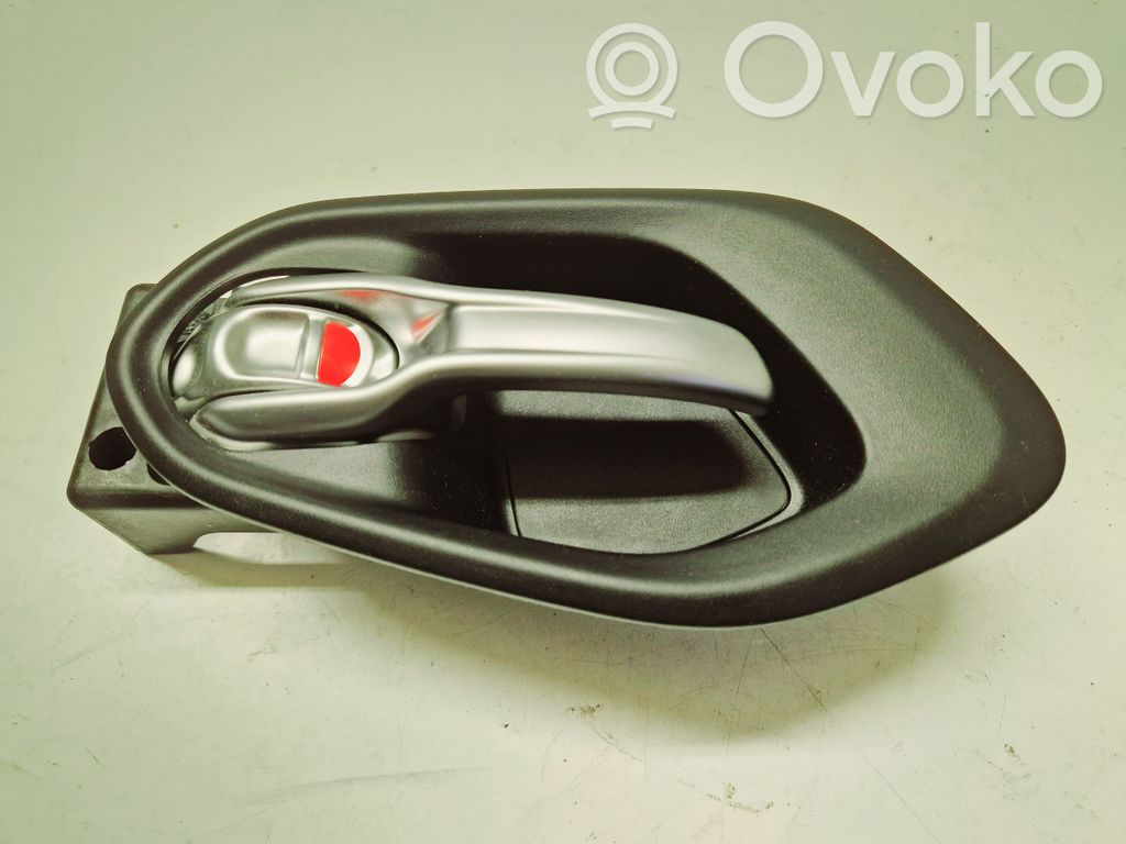 Manecilla interna puerta trasera   68141925AB,1WF20TRMAAB,5074729,1WF20TRMAB,2432798,61868H