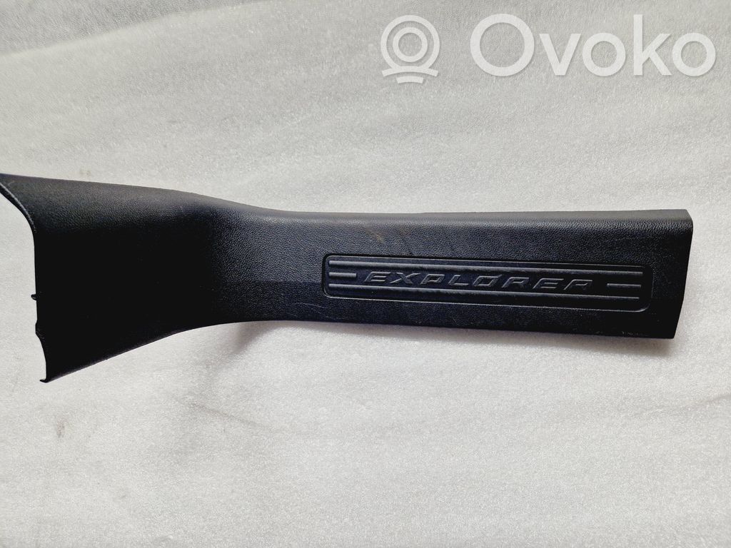Ford Explorer V Priekinio slenksčio apdaila (vidinė) 