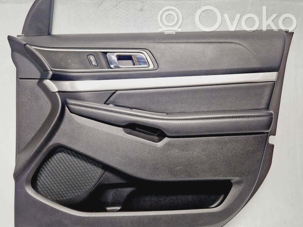 Ford Explorer V Boczki / Poszycie drzwi przednich 