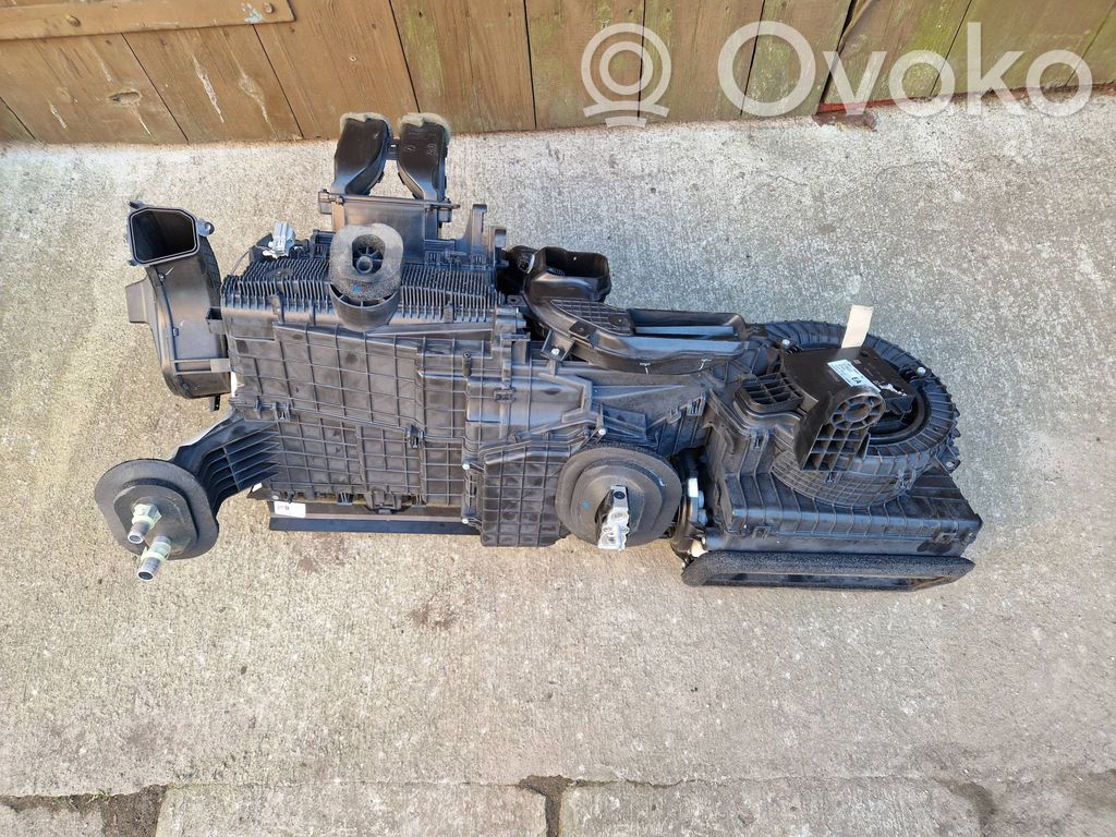 Ford Explorer VI Ansamblu cutie climatizare interioară 