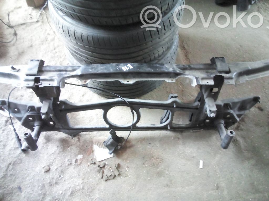 BMW 7 E38 Radiatoru panelis 