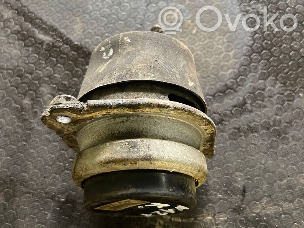 Porsche Cayenne (9PA) Engine mount bracket 