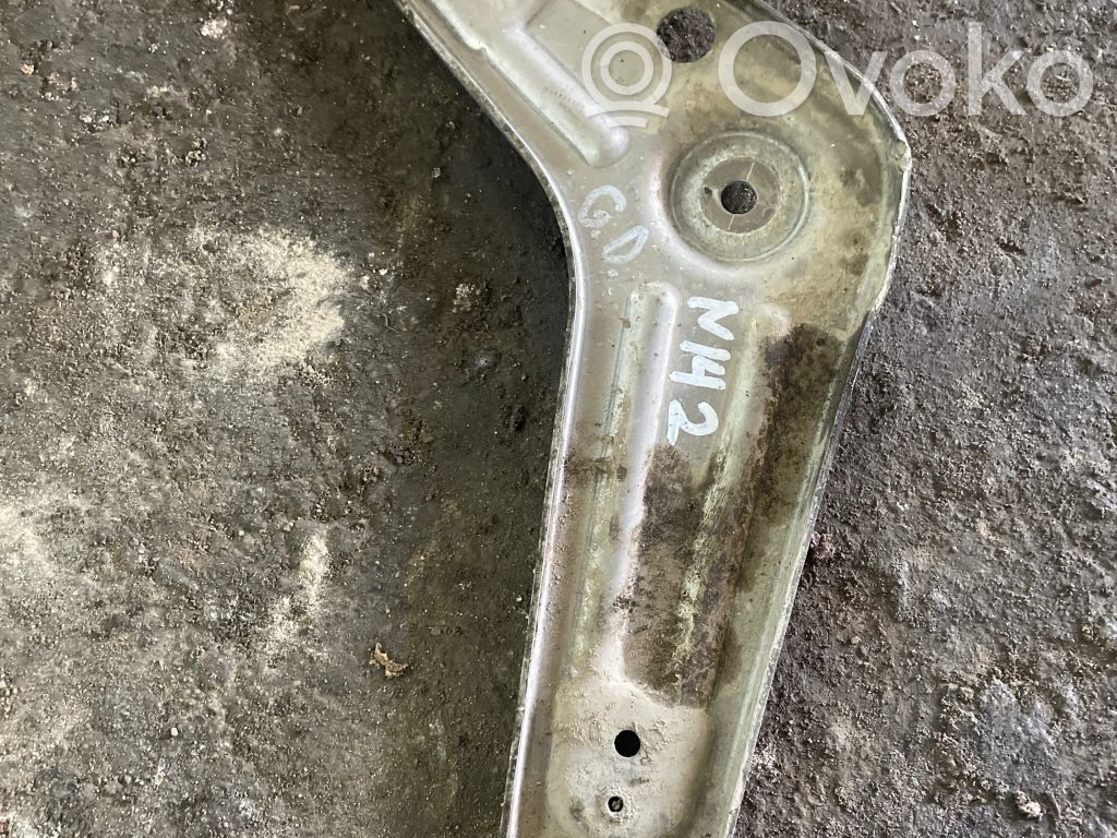 Cits aizmugures šasijas elements   97803