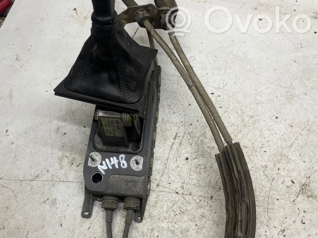 Skoda Octavia Mk2 (1Z) Gear shifter/selector 