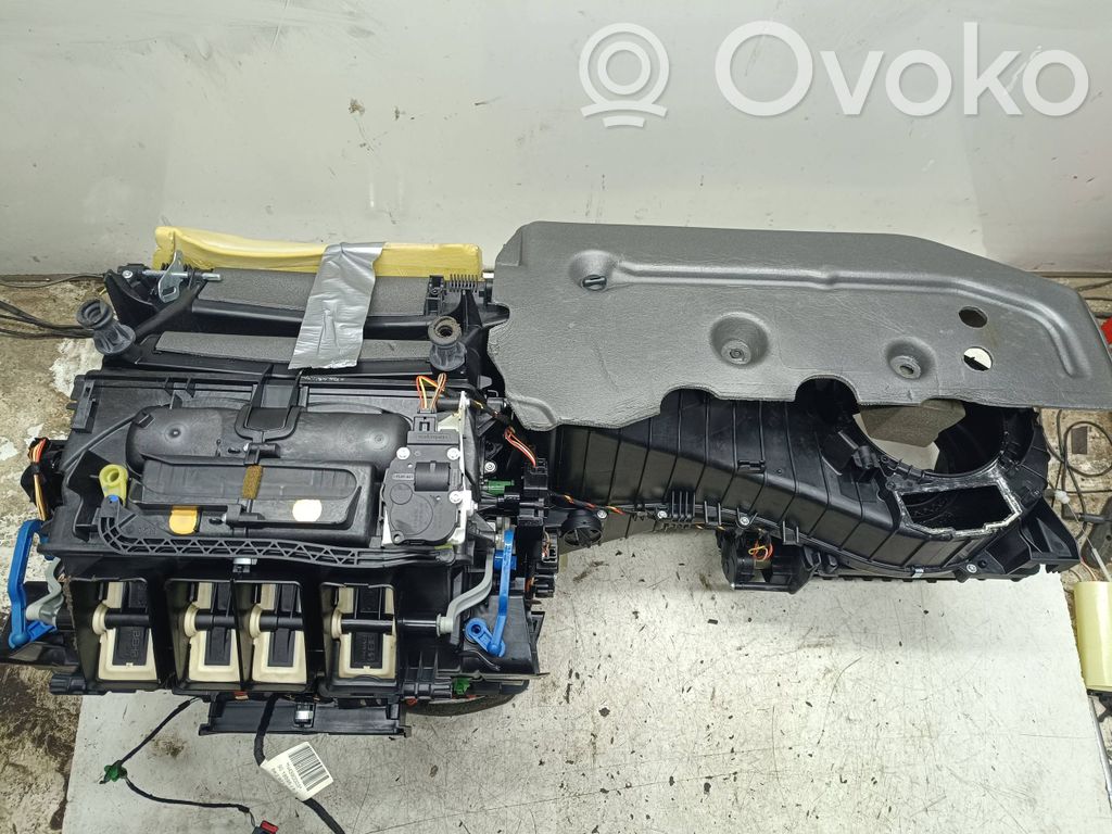 Audi A5 8T 8F Scatola climatizzatore riscaldamento abitacolo assemblata 