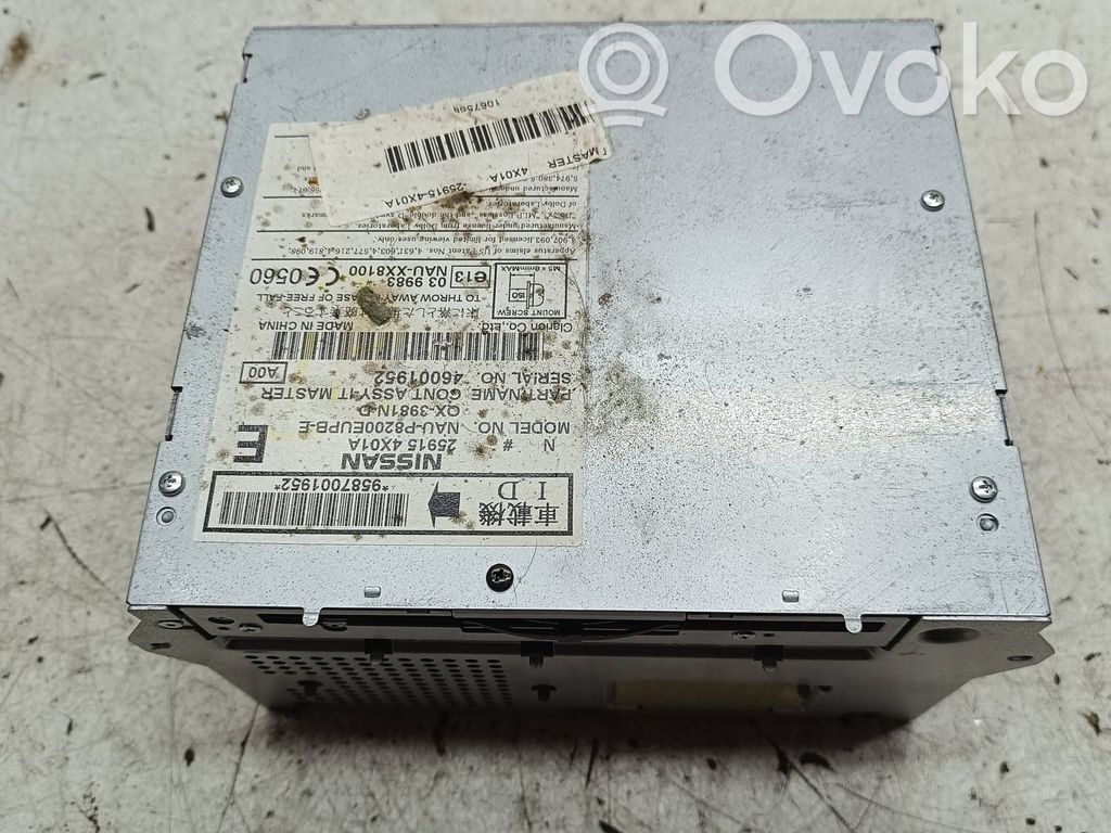 Nissan Navara D40 Navigation unit CD/DVD player 