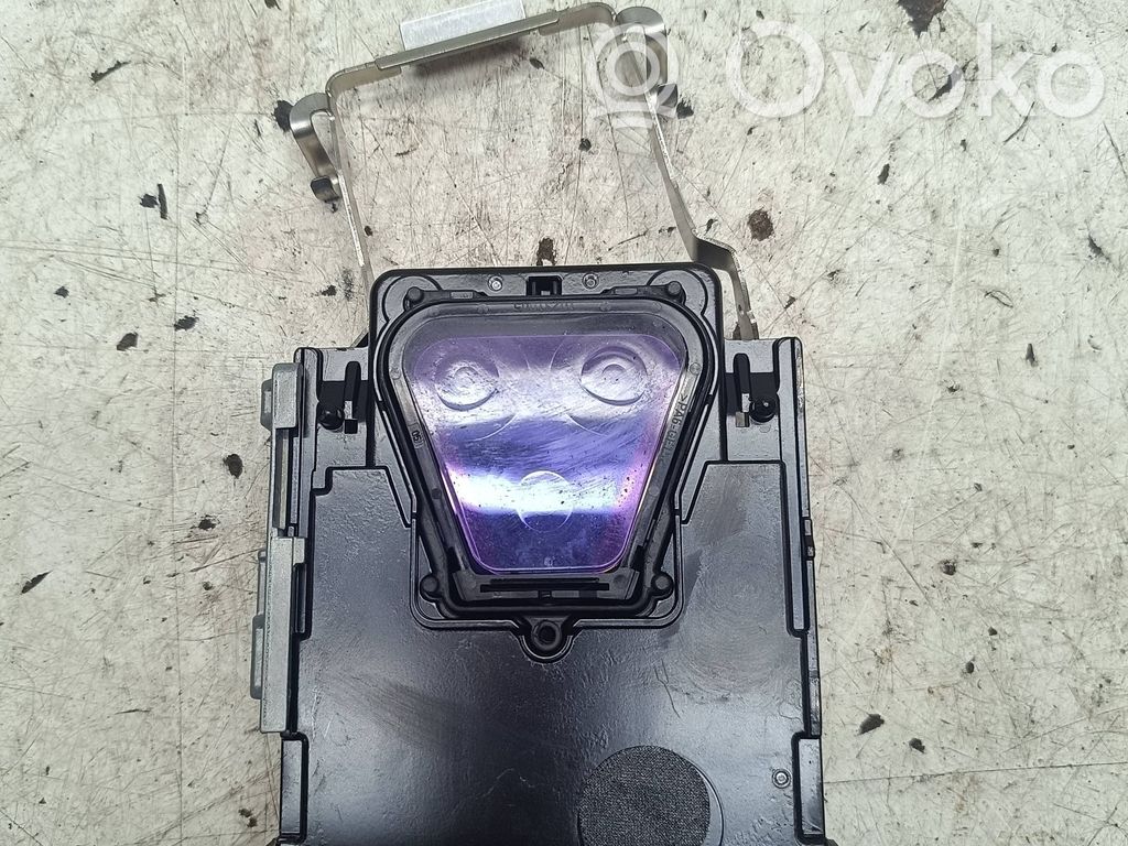 Audi Q7 4M Windshield/windscreen camera 
