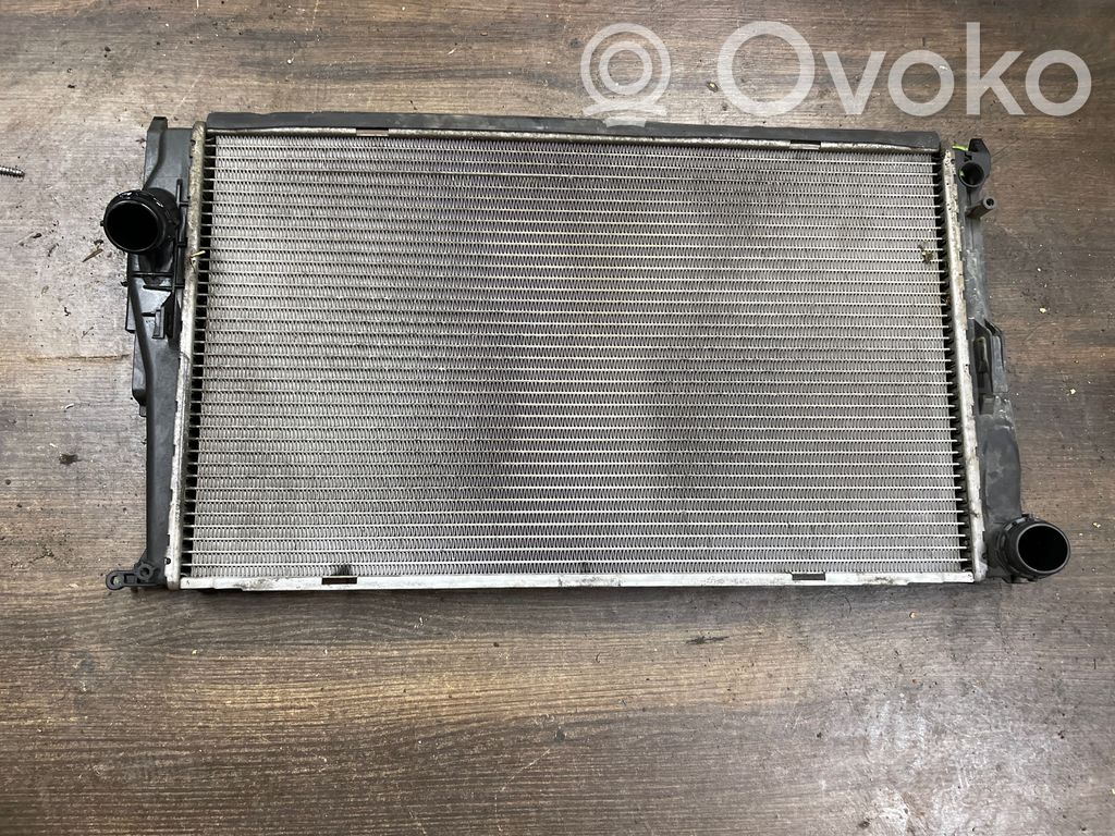 BMW 3 E90 E91 Dzesēšanas šķidruma radiators 