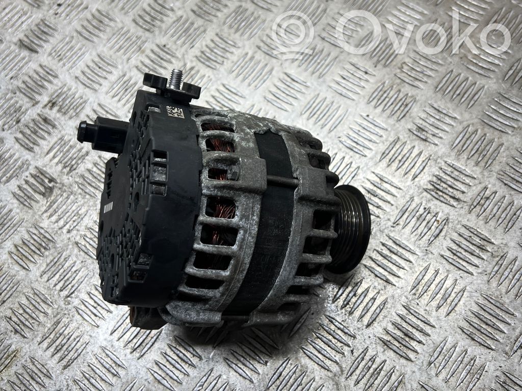 Volvo V40 Ģenerators 
