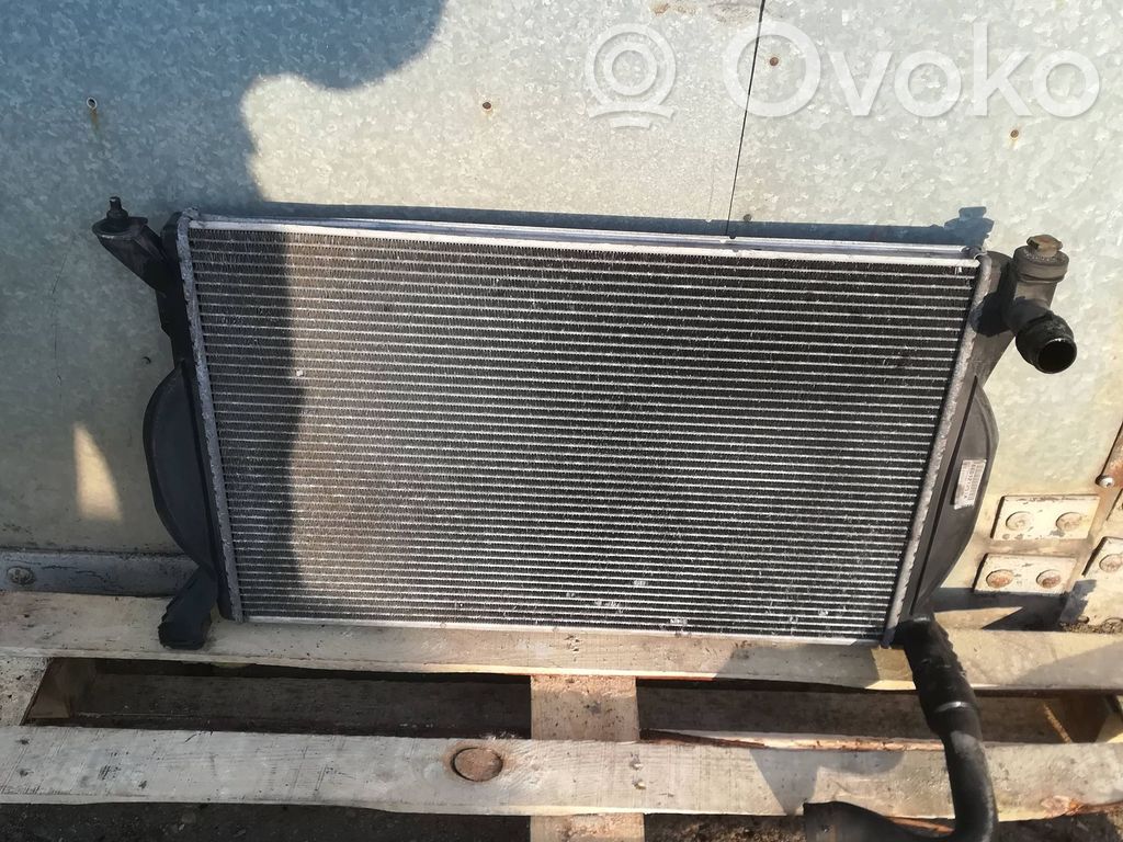 Volkswagen Golf V Chłodnica 