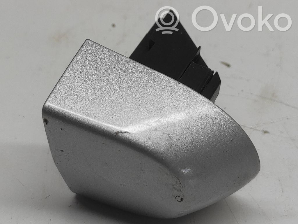 BMW 3 E90 E91 Front door exterior handle 