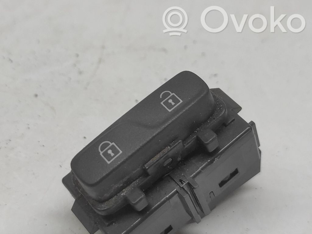 Central locking switch button   31318988,10W376