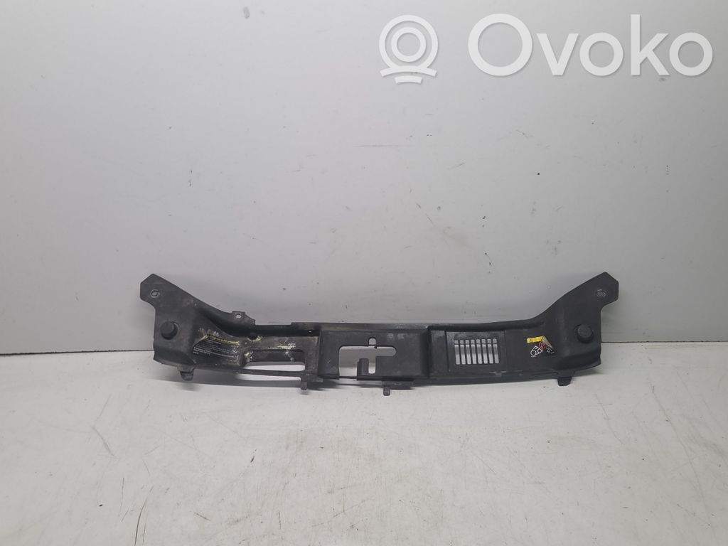 Volvo V50 Panel mocowania chłodnicy / góra 