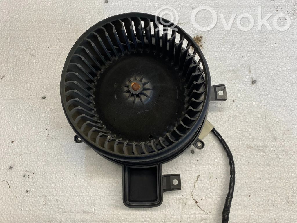 Dodge Charger Mazā radiatora ventilators 