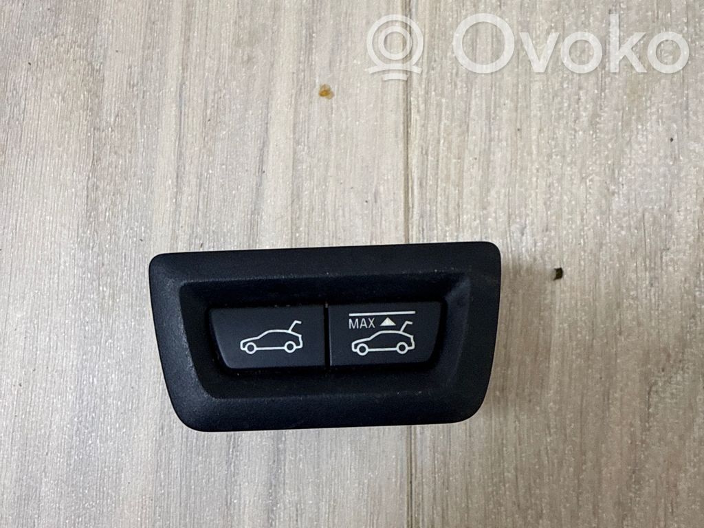 BMW 5 GT F07 Przełącznik / Przycisk otwierania klapy bagażnika 