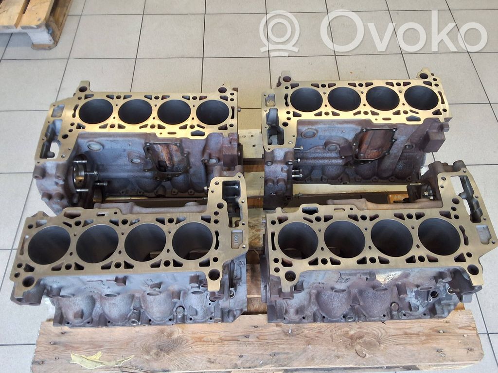 Iveco Daily 35.8 - 9 Engine block 