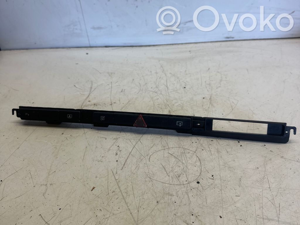Audi A8 S8 D3 4E Botón interruptor de luz de peligro 