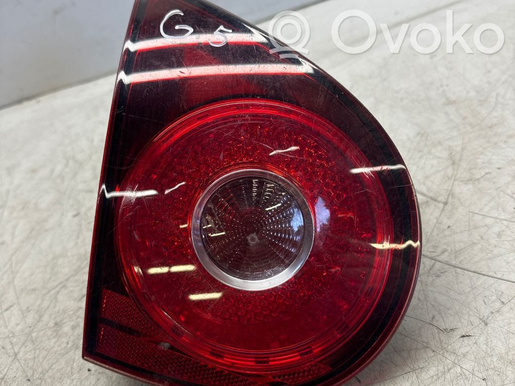 Volkswagen Golf V Lampy tylnej klapy bagażnika 