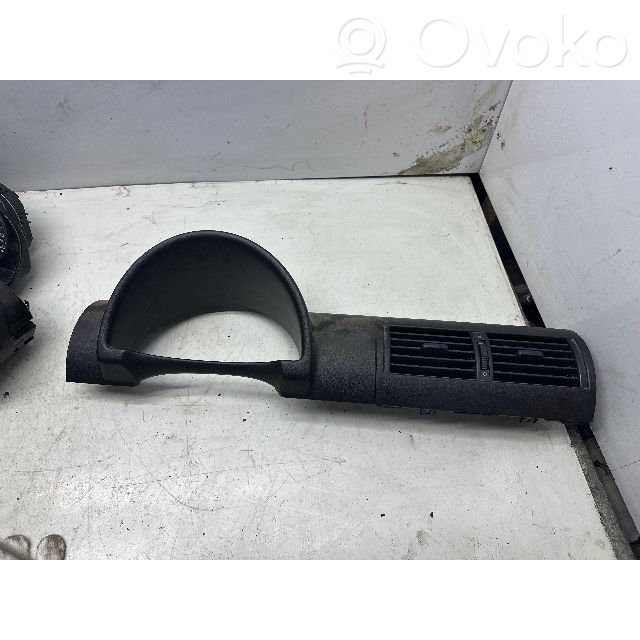 Volkswagen Fox Element deski rozdzielczej 