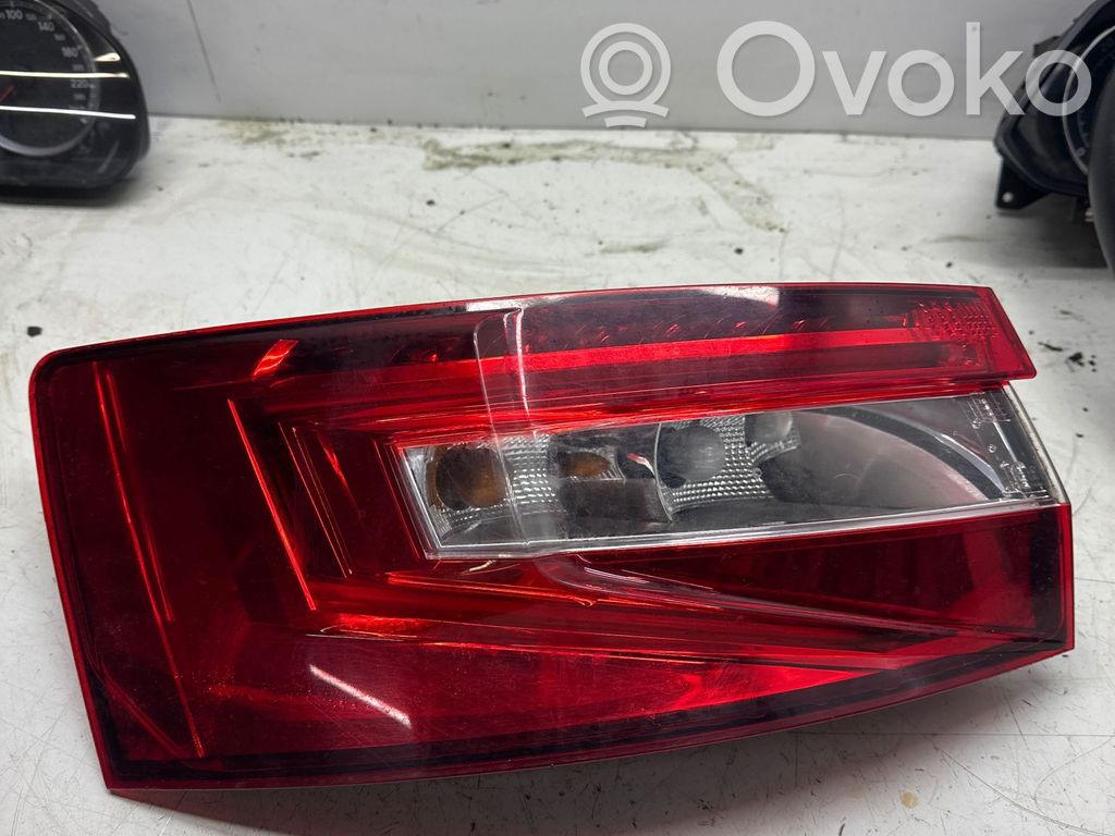 Skoda Superb B8 (3V) Lampă spate în caroserie 