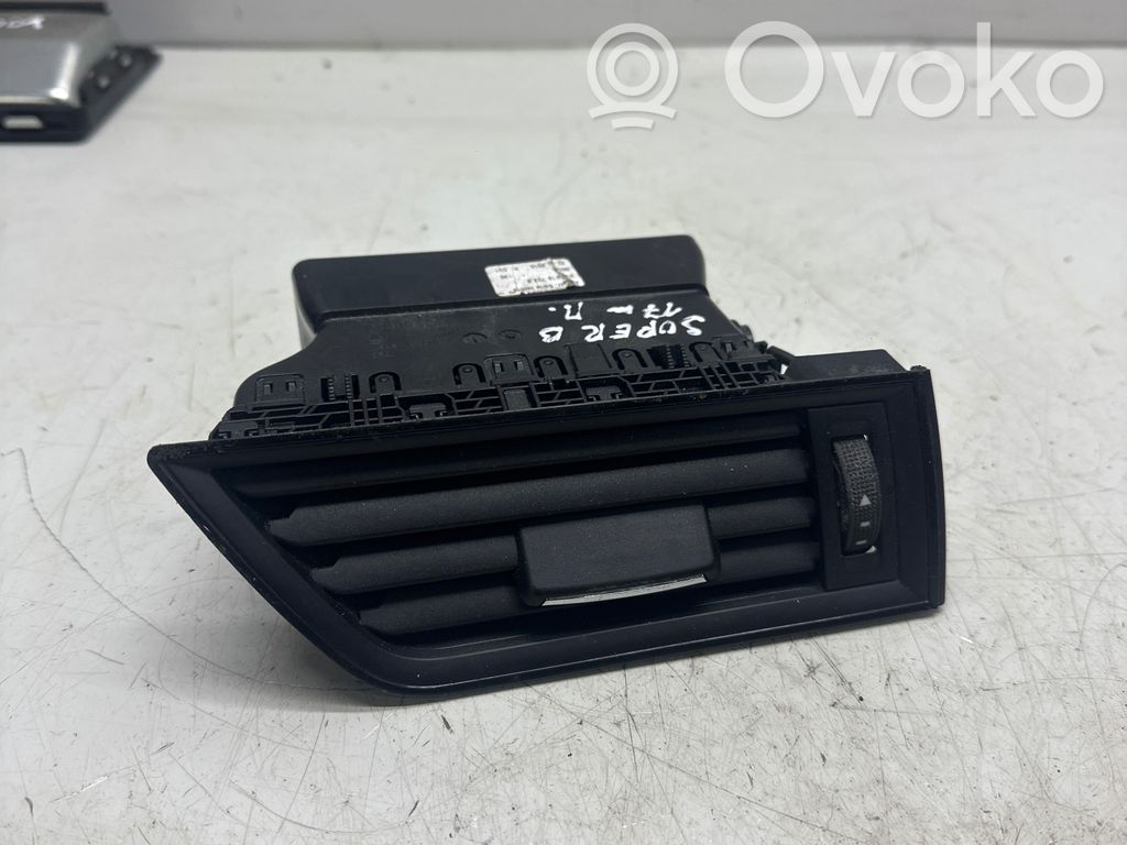 Skoda Superb B8 (3V) Dashboard air vent grill cover trim 