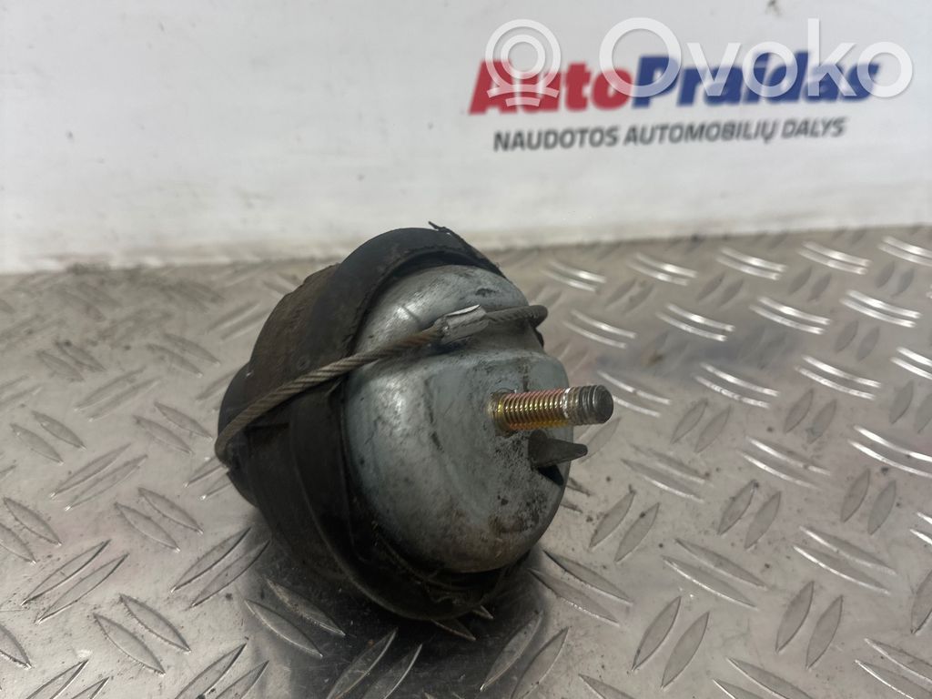 Engine mount bracket   3618263
