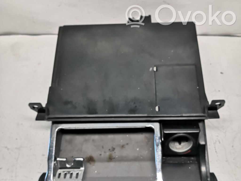 Audi A6 S6 C5 4B Aschenbecher 