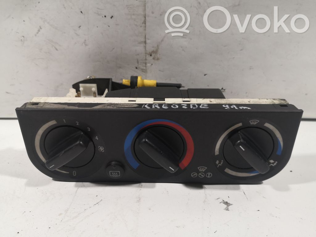 BMW 3 E36 Climate control unit 