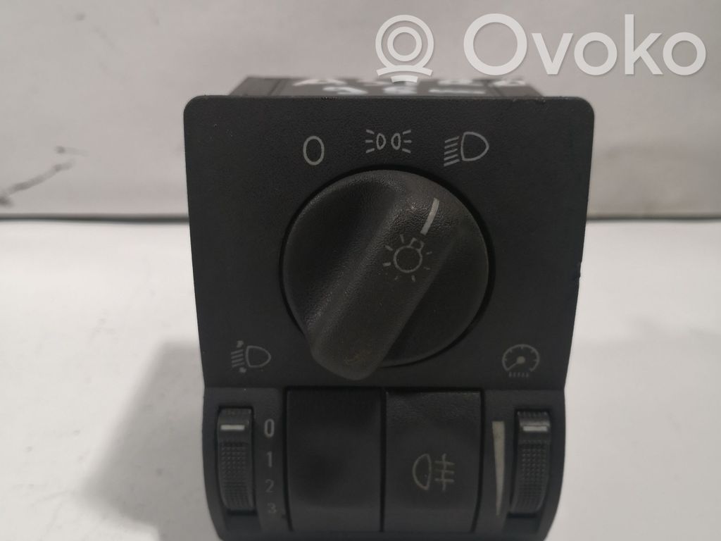 Opel Astra G Light switch 