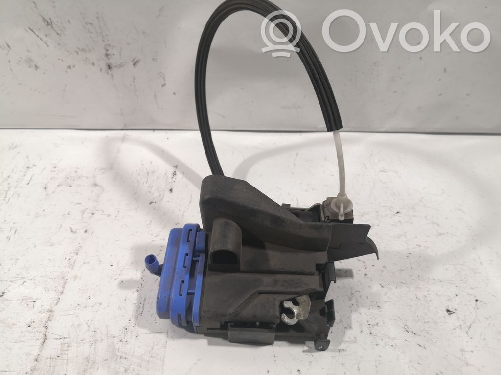 Audi A4 S4 B5 8D Rear door lock 