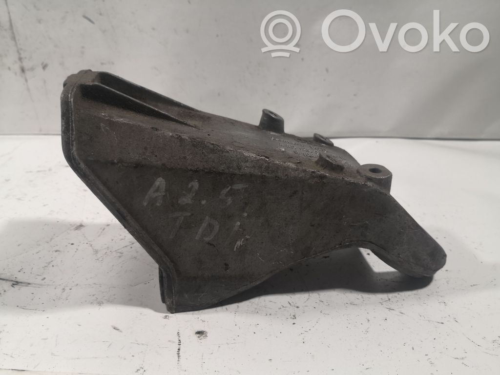 Audi A6 S6 C5 4B Engine mounting bracket 