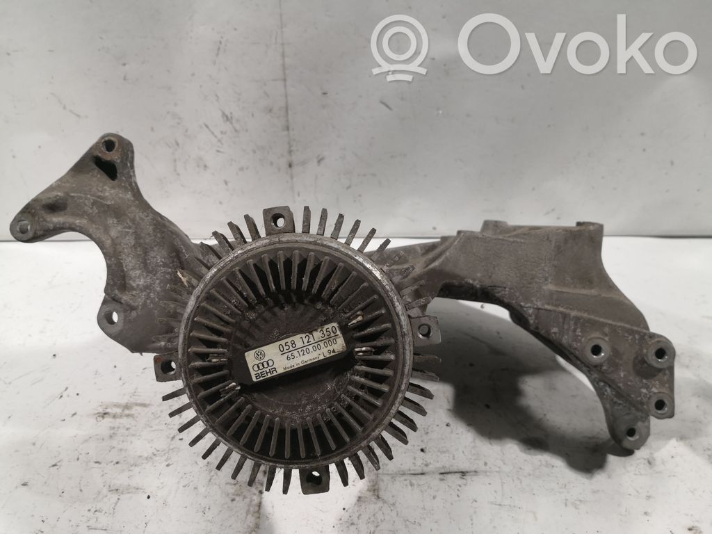 Audi A4 S4 B5 8D Ģeneratora stiprinājums 