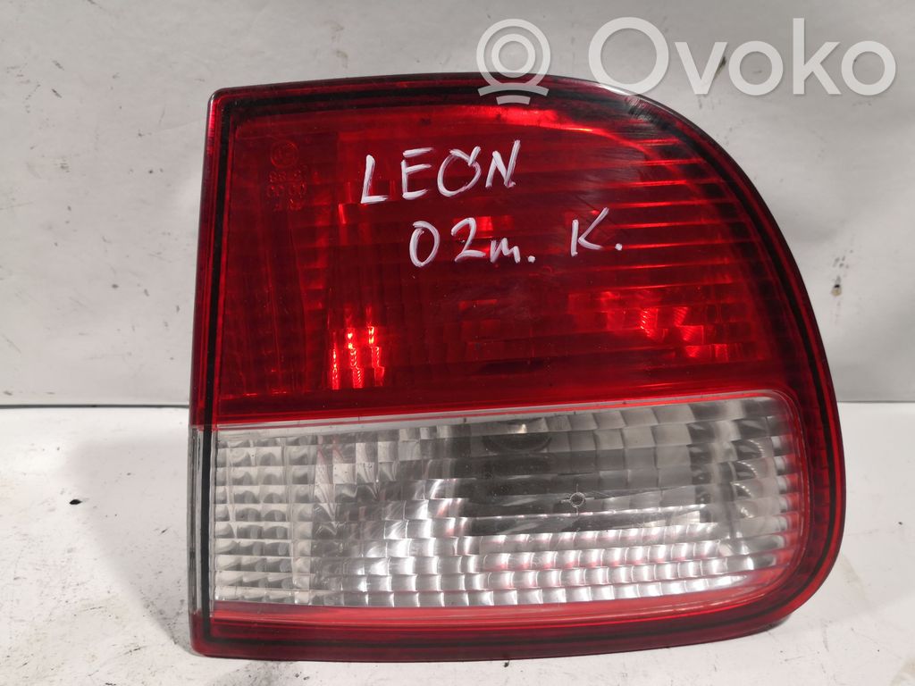 Seat Leon (1M) Takaluukun takavalot 