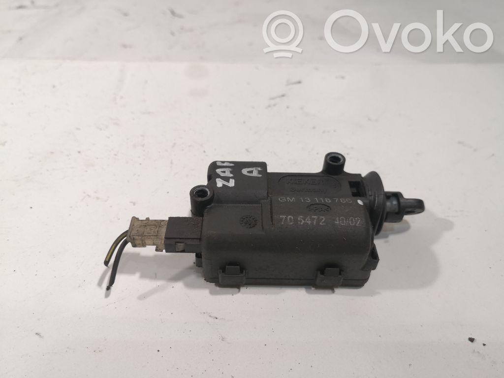 Opel Zafira A Siłownik klapki wlewu paliwa 