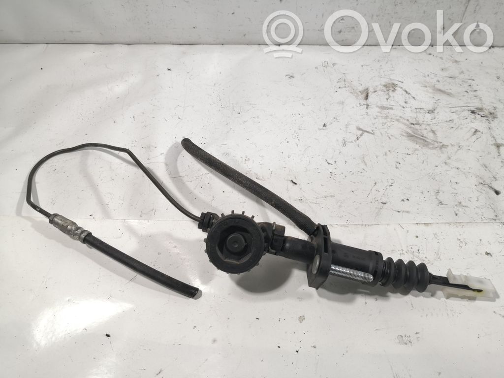 Opel Vectra C Kytkimen pääsylinteri 