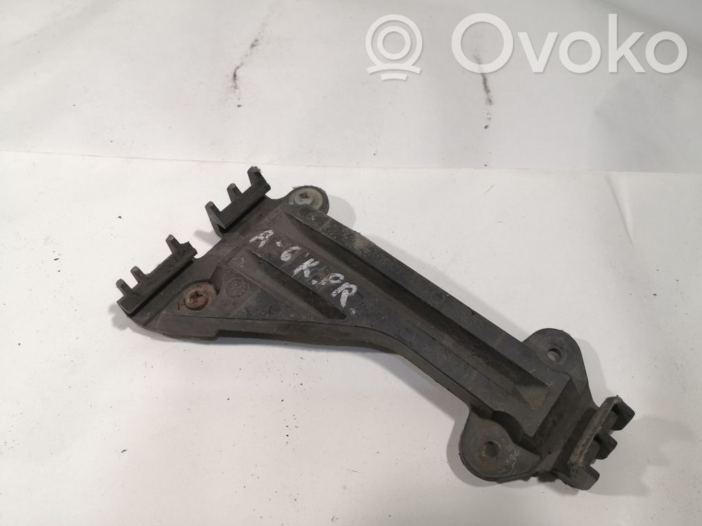 Audi A6 S6 C4 4A Front bumper mounting bracket 