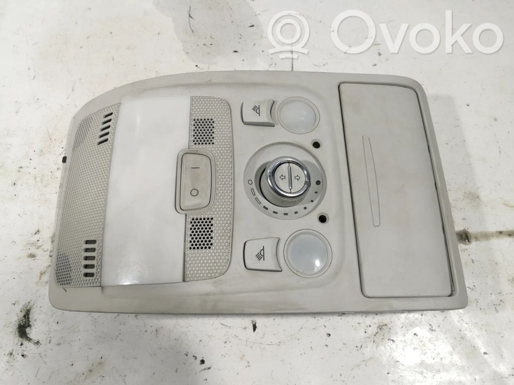 Audi A4 S4 B8 8K Światło fotela przedniego 