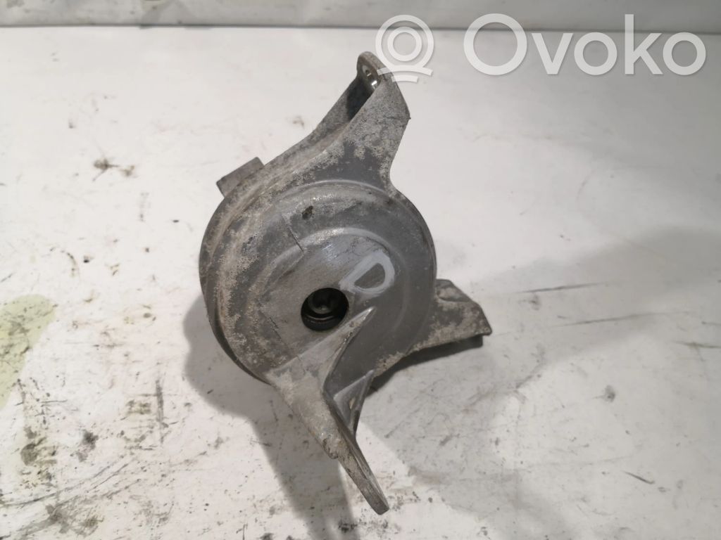 Opel Astra H Engine mount bracket 