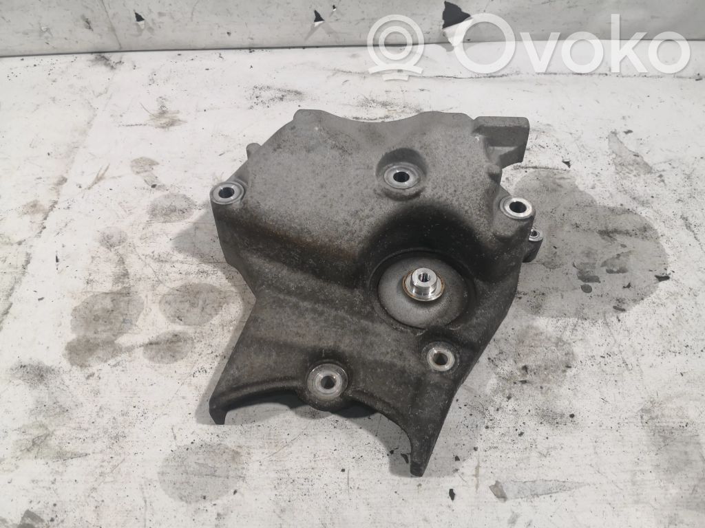 Opel Insignia A Engine mounting bracket 