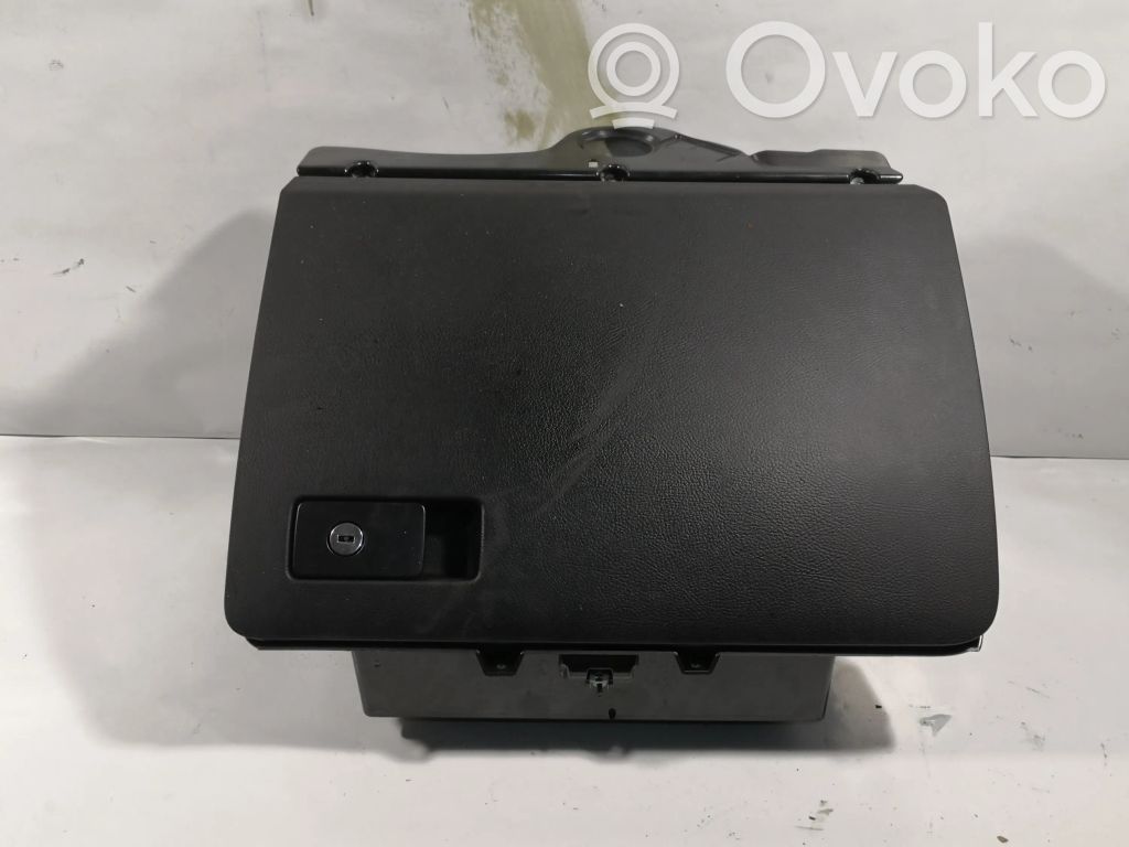 Volkswagen PASSAT B7 Vano portaoggetti 