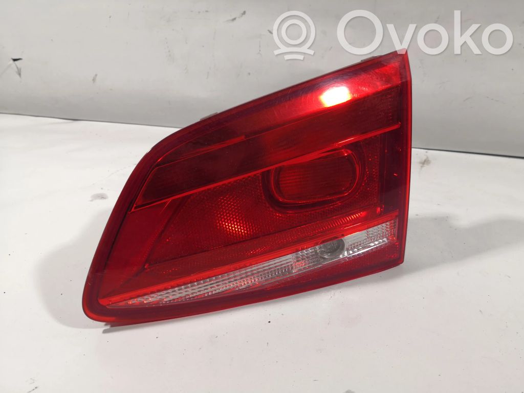 Volkswagen PASSAT B7 Lampy tylnej klapy bagażnika 