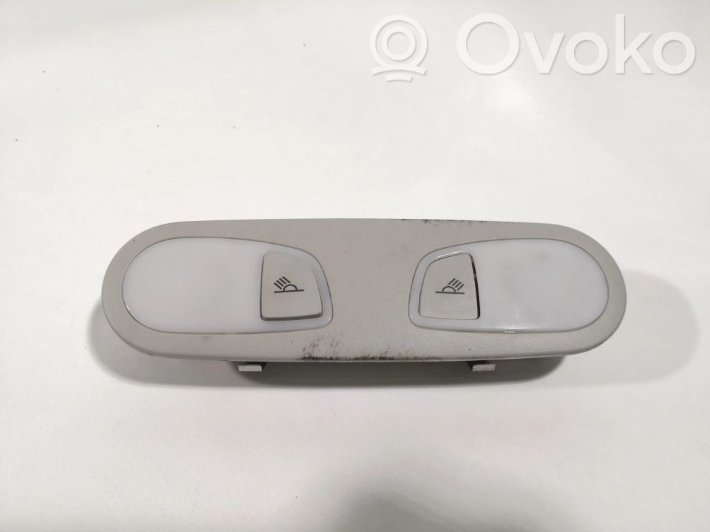 Audi A6 S6 C7 4G Lampka podsufitki tylna 