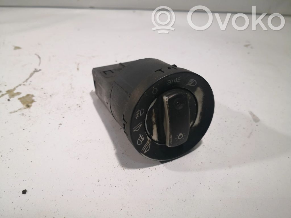 Audi A4 S4 B6 8E 8H Light switch 