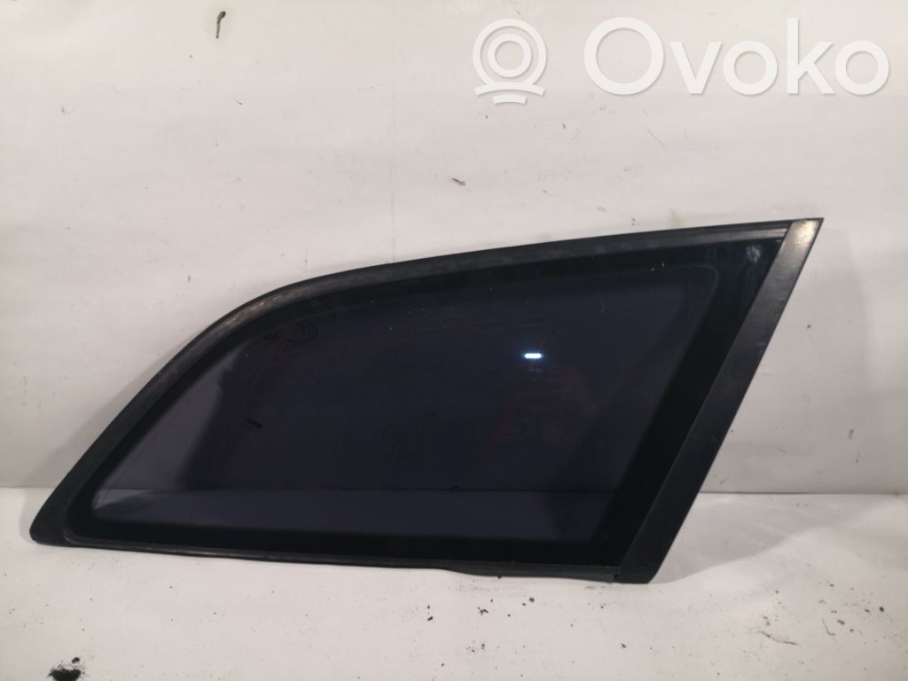 Vidrio lateral trasero   E643R00081,A011404