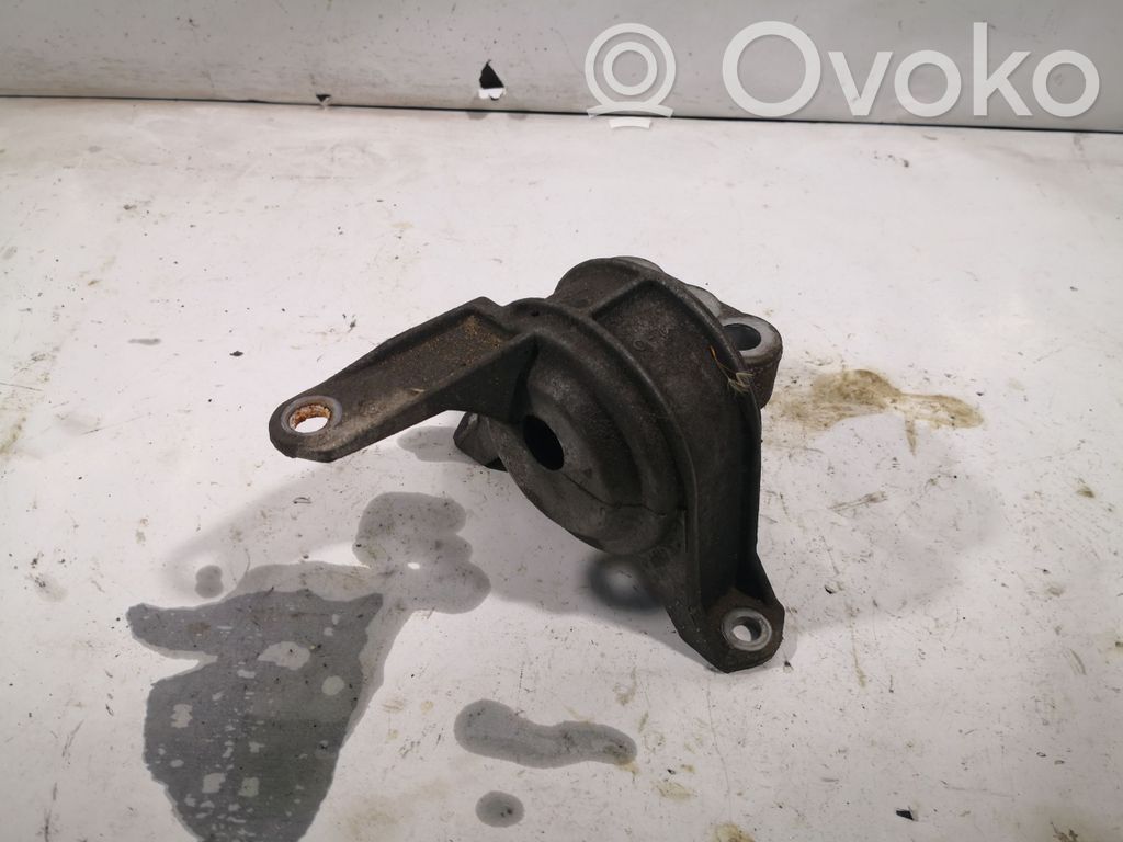 Opel Astra G Engine mount bracket 