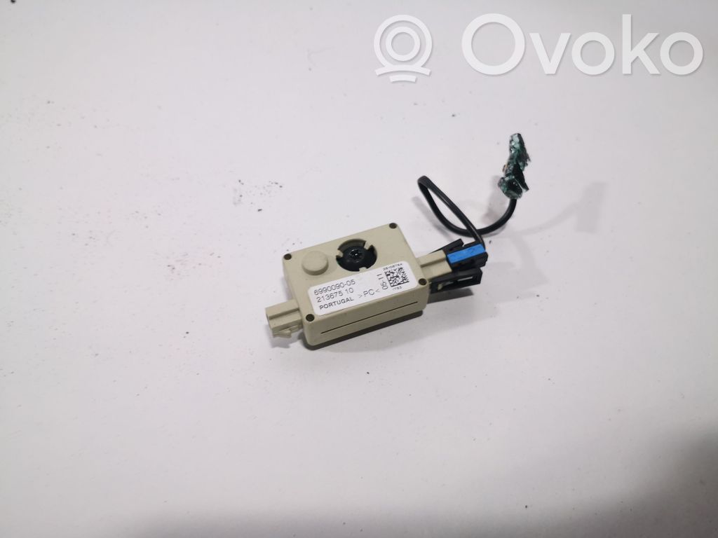 BMW 3 E90 E91 Antenos stiprintuvas 