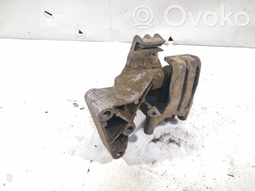 Opel Vectra B Gearbox mounting bracket 