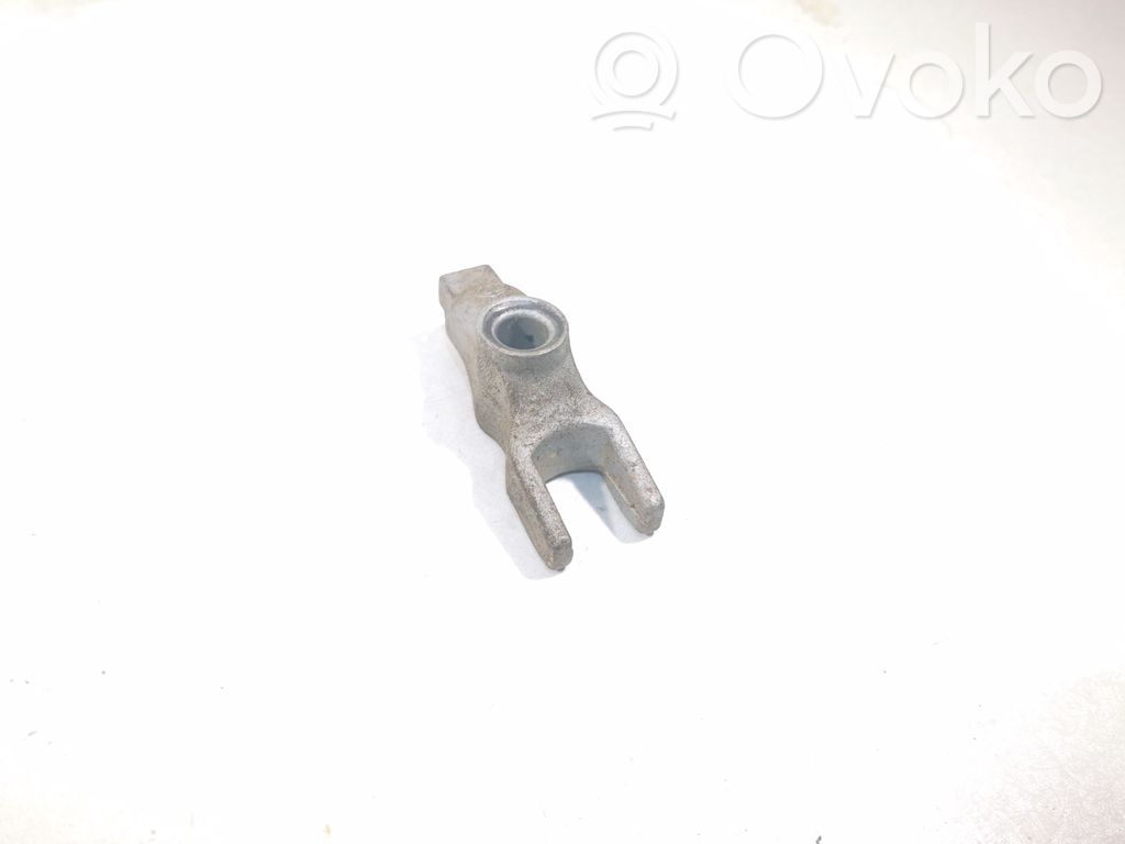 Opel Insignia A Abrazadera del inyector de combustible 
