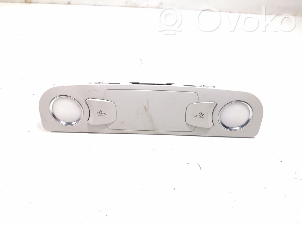 Audi A6 S6 C6 4F Rear seat light 