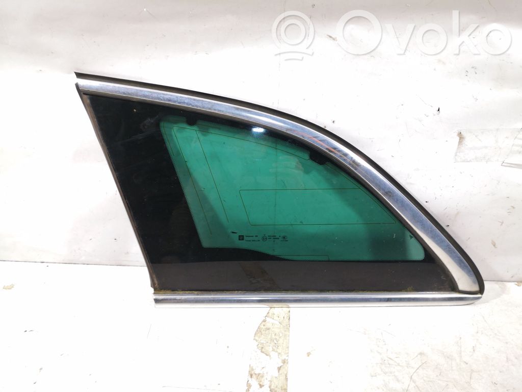 Opel Insignia A Rear side window 